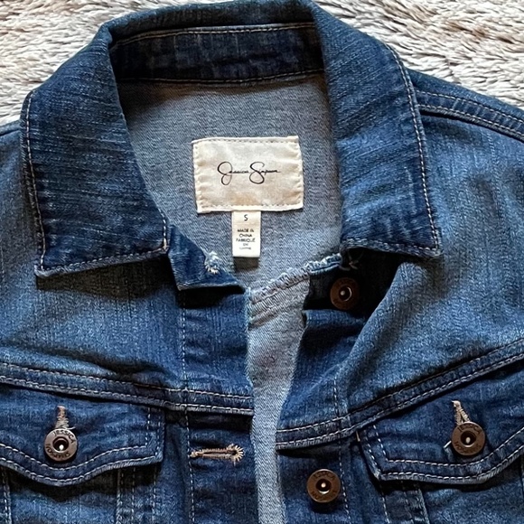 Gently worn Jessica Simpson stretch denim jacket - Picture 2 of 3